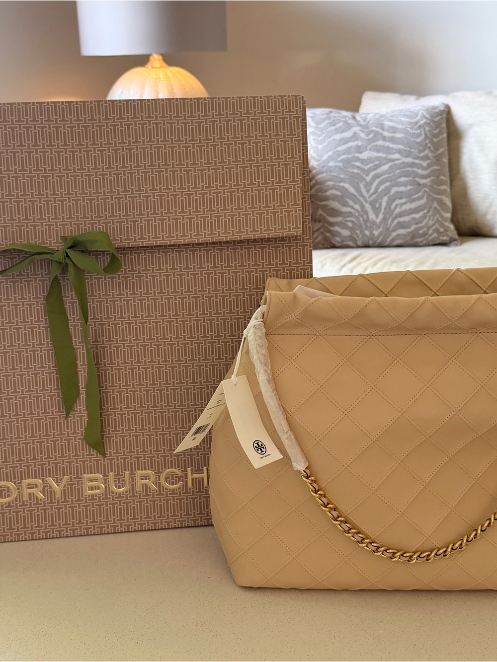 Elegant NWT Tory Burch Fleming Hobo Leather Shoulder Bag
